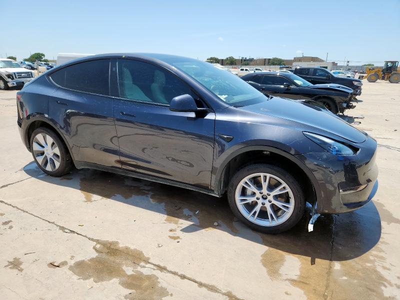 7SAYGDEE3RA262054 - 2024 TESLA MODEL Y GRAY photo 4