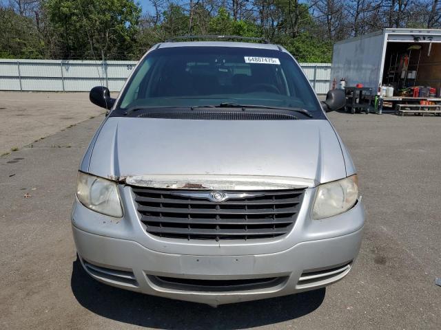 1C4GP45R35B308140 - 2005 CHRYSLER TOWN & COU 银色 照片 5