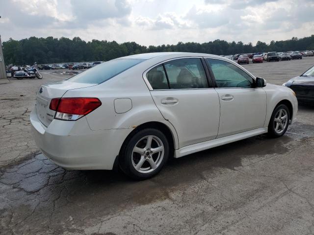 4S3BMBA61C3003908 - 2012 SUBARU LEGACY 2.5I WHITE photo 3