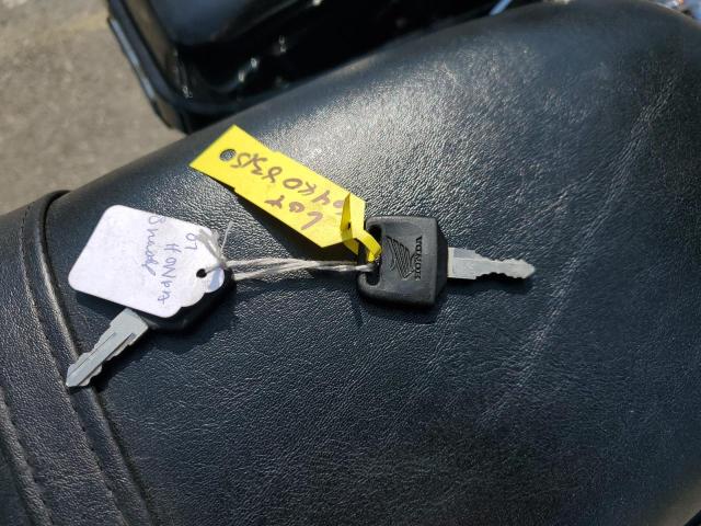 1HFSC43182A200025 - 2002 HONDA VT1100 C2 BLACK photo 8