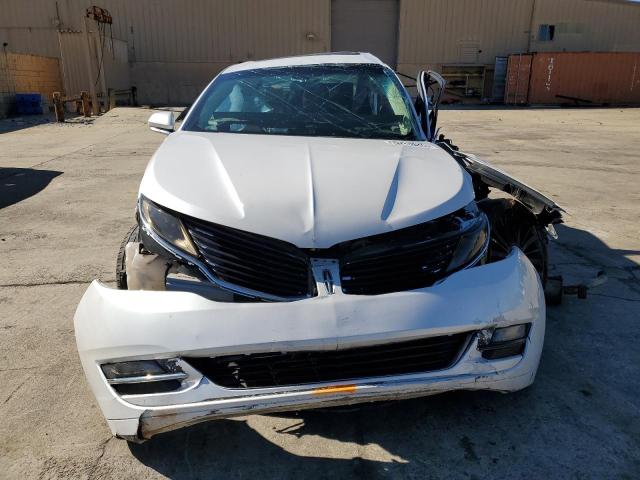 3LN6L2G99DR828003 - 2013 LINCOLN MKZ WHITE photo 5