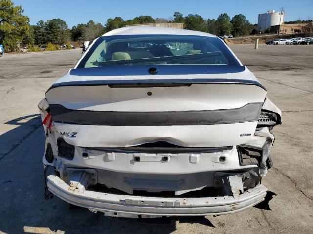 3LN6L2G99DR828003 - 2013 LINCOLN MKZ WHITE photo 6