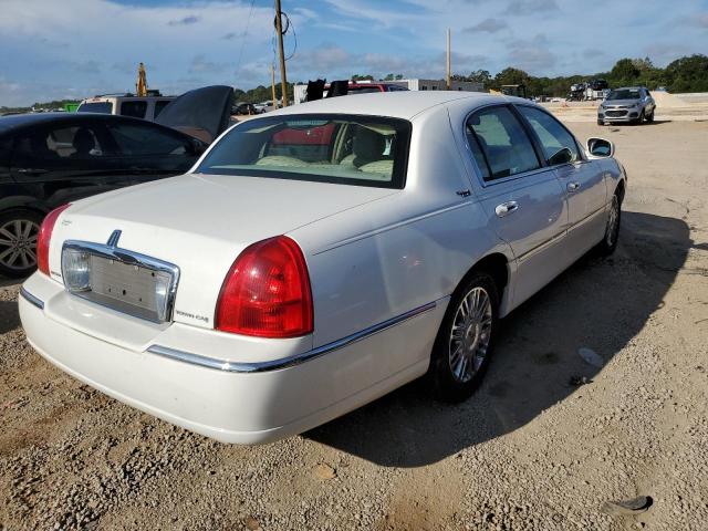 2LNHM82W18X646924 - 2008 LINCOLN TOWN CAR SIGNATURE LIMITED WHITE photo 3