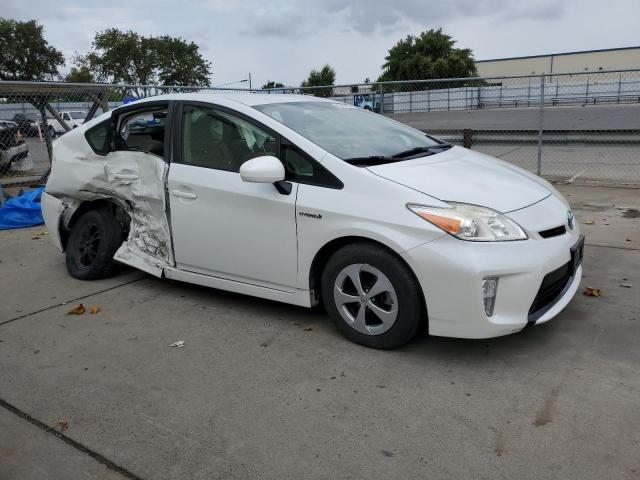 JTDKN3DU6F0479445 - 2015 TOYOTA PRIUS WHITE photo 4