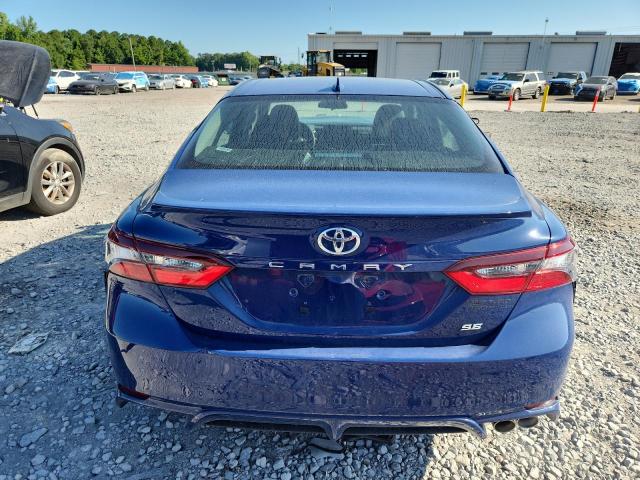 4T1G11AK5RU232970 - 2024 TOYOTA CAMRY SE NIGHT SHADE BLUE photo 6