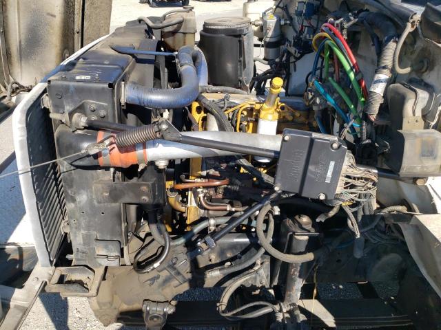 1GBM7H1C2YJ519047 - 2000 CHEVROLET C-SERIES C7H042 WHITE photo 7