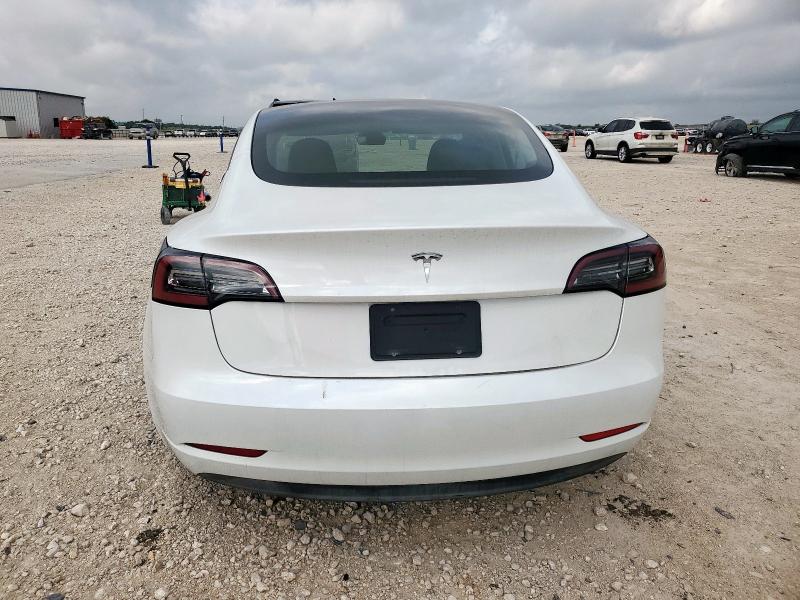 5YJ3E1EA8PF402561 - 2023 TESLA MODEL 3 Biały zdjęcie 6