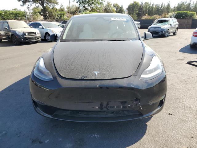 7SAYGDEE5RF986749 - 2024 TESLA MODEL Y Черный фото 5