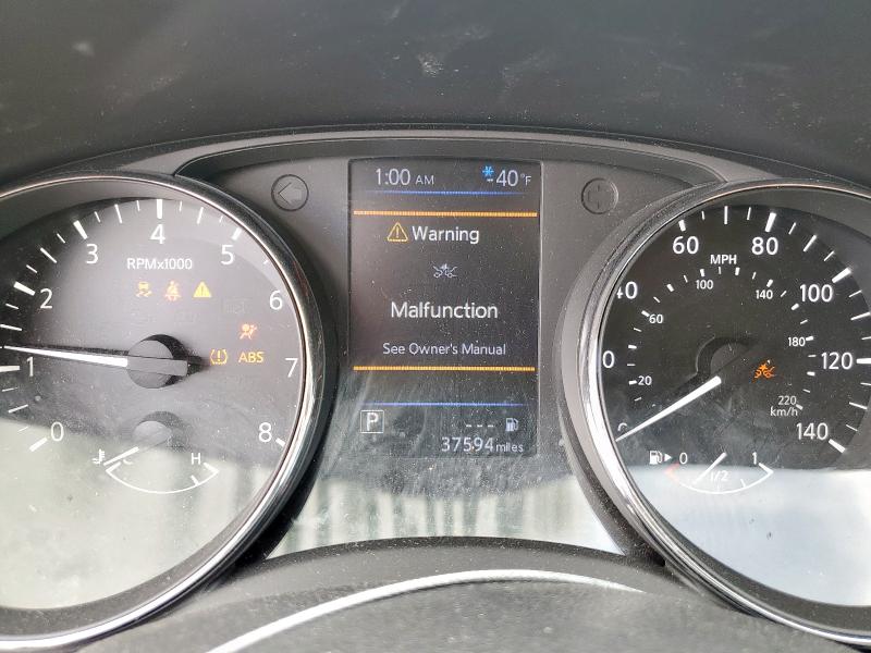 5N1AT2MT6JC758450 - 2018 NISSAN ROGUE S 银色 照片 9