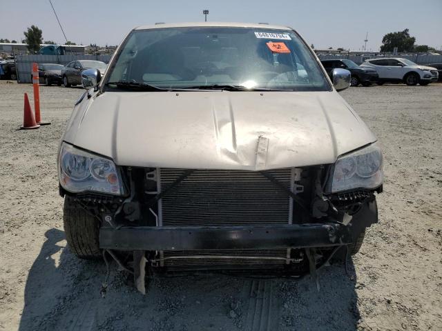 2C4RC1CG3DR621984 - 2013 CHRYSLER TOWN & COU TOURING L GOLD photo 5