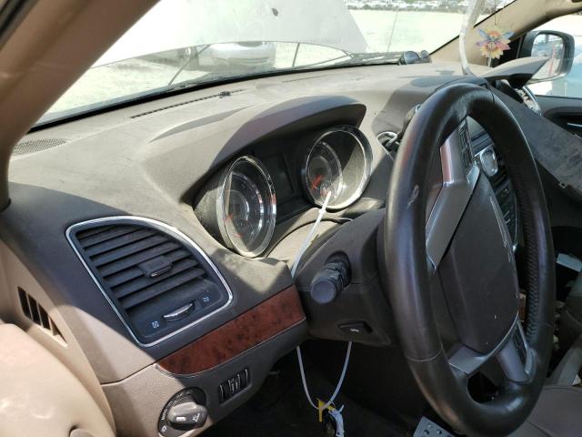 2C4RC1CG3DR621984 - 2013 CHRYSLER TOWN & COU TOURING L GOLD photo 9