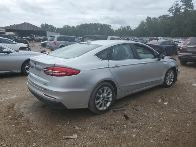 3FA6P0LU8KR188022 - 2019 FORD FUSION SE SILVER photo 3