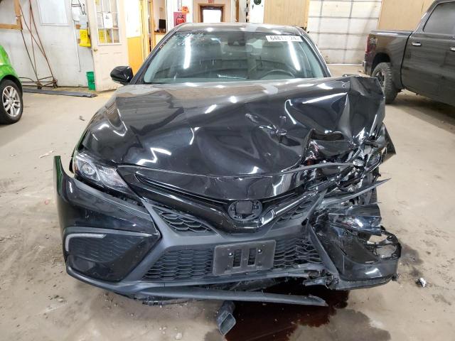 4T1T11AKXPU779793 - 2023 TOYOTA CAMRY SE NIGHT SHADE BLACK photo 5