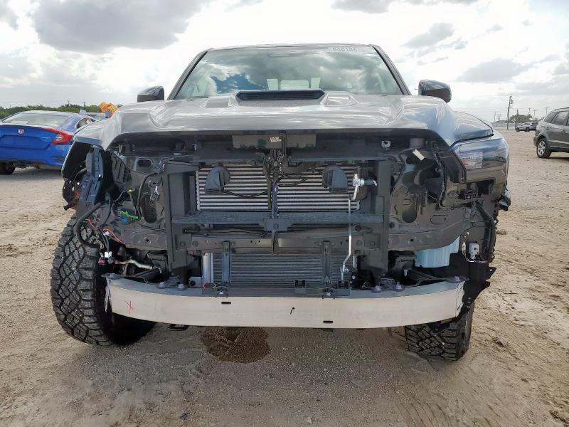 3TMLB5JN0SM117303 - 2025 TOYOTA TACOMA DOUBLE CAB 黑色 照片 5