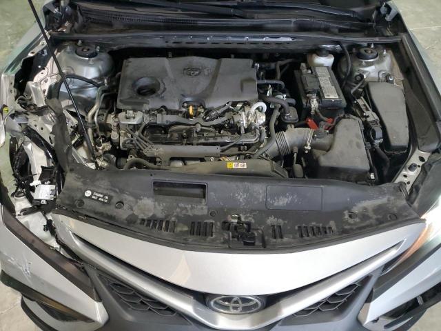 4T1G11AK8PU116322 - 2023 TOYOTA CAMRY SE NIGHT SHADE SILVER photo 11