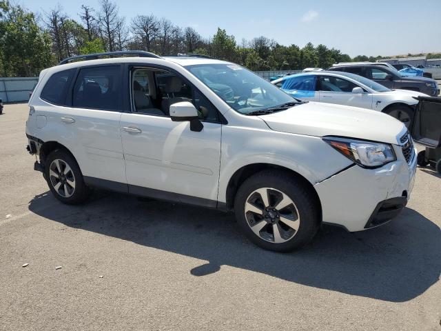 JF2SJAGC2JH513430 - 2018 SUBARU FORESTER 2.5I PREMIUM WHITE photo 4