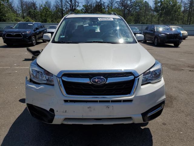 JF2SJAGC2JH513430 - 2018 SUBARU FORESTER 2.5I PREMIUM WHITE photo 5