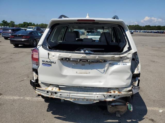 JF2SJAGC2JH513430 - 2018 SUBARU FORESTER 2.5I PREMIUM WHITE photo 6