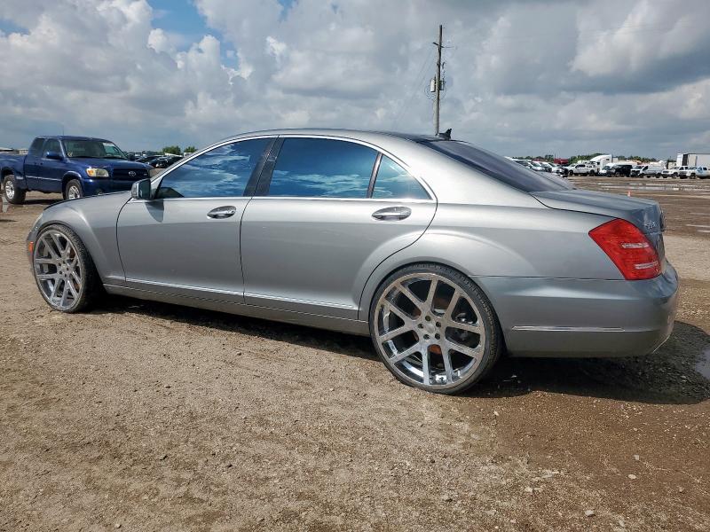 WDDNG9EB1DA498604 - 2013 MERCEDES-BENZ S 550 4MATIC GRAY photo 2