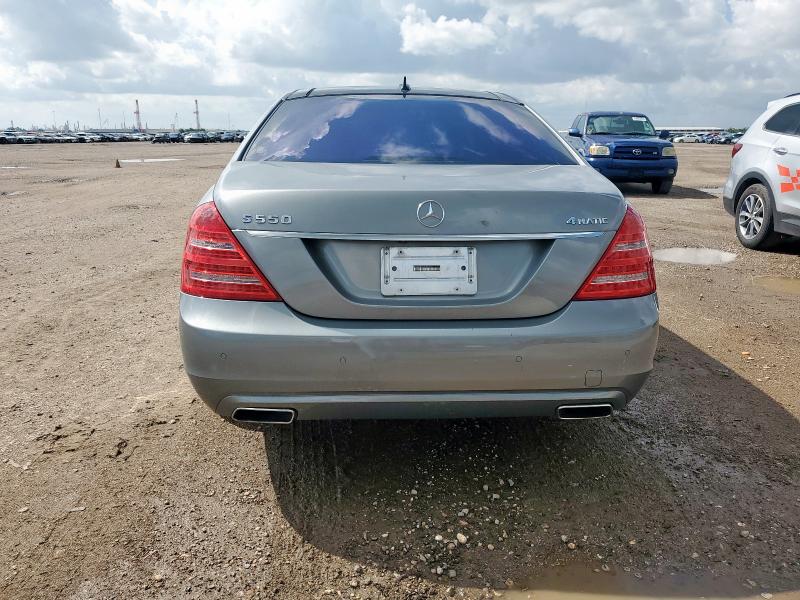 WDDNG9EB1DA498604 - 2013 MERCEDES-BENZ S 550 4MATIC GRAY photo 6