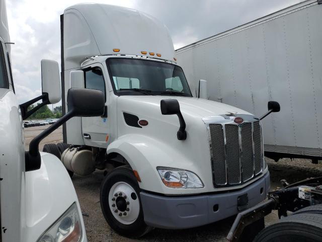 2016 PETERBILT 579, null
