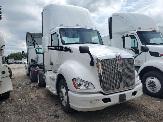 2015 KENWORTH T680 T680, null