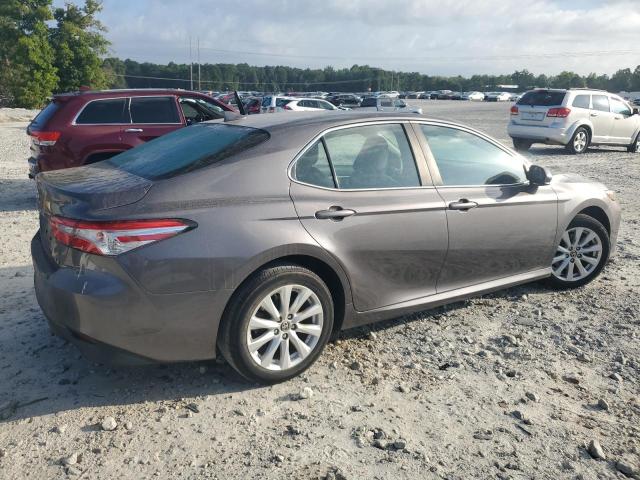 4T1C11AK6LU989639 - 2020 TOYOTA CAMRY LE GRAY photo 3
