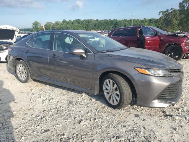 4T1C11AK6LU989639 - 2020 TOYOTA CAMRY LE GRAY photo 4