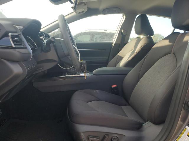 4T1C11AK6LU989639 - 2020 TOYOTA CAMRY LE GRAY photo 7