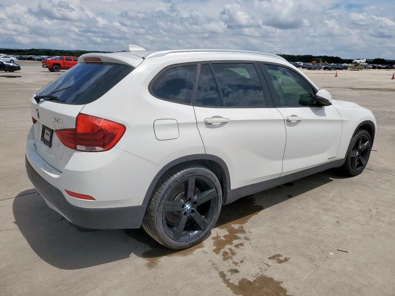 WBAVM5C5XDVV90552 - 2013 BMW X1 XDRIVE35I WHITE photo 3