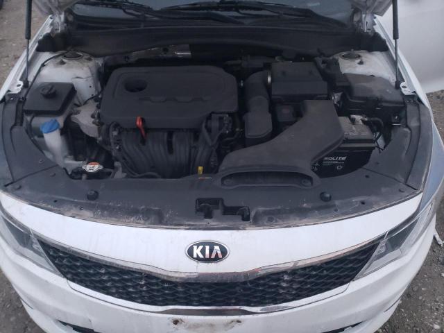 5XXGT4L30JG274673 - 2018 KIA OPTIMA LX WHITE photo 11