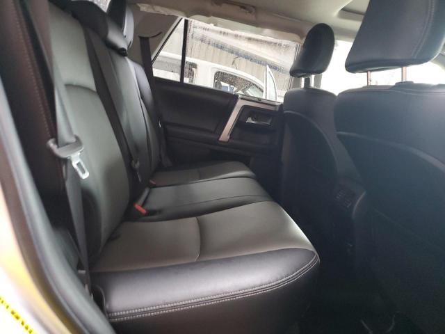 JTEBU5JR7F5265352 - 2015 TOYOTA 4RUNNER SR5/SR5 PREMIUM SILVER photo 11