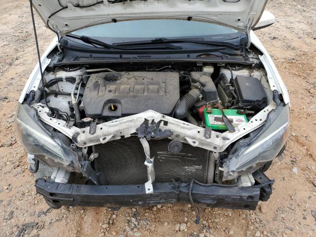 5YFBURHE0JP763466 - 2018 TOYOTA COROLLA L WHITE photo 11