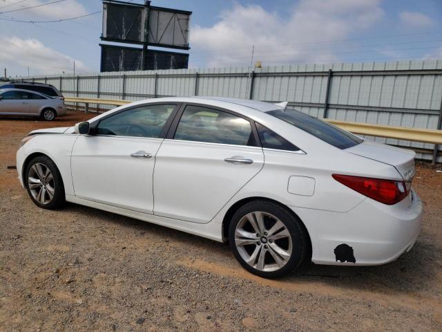 5NPEC4AC6CH478931 - 2012 HYUNDAI SONATA SE WHITE photo 2