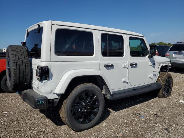 1C4JJXP6XNW275142 - 2022 JEEP WRANGLER U SAHARA 4XE WHITE photo 3