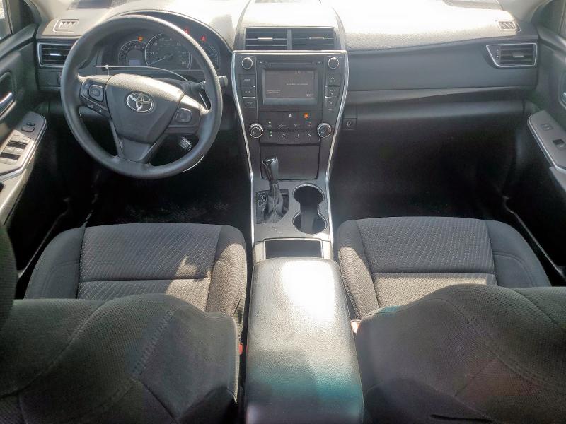 4T4BF1FK5FR462708 - 2015 TOYOTA CAMRY LE SILVER photo 8