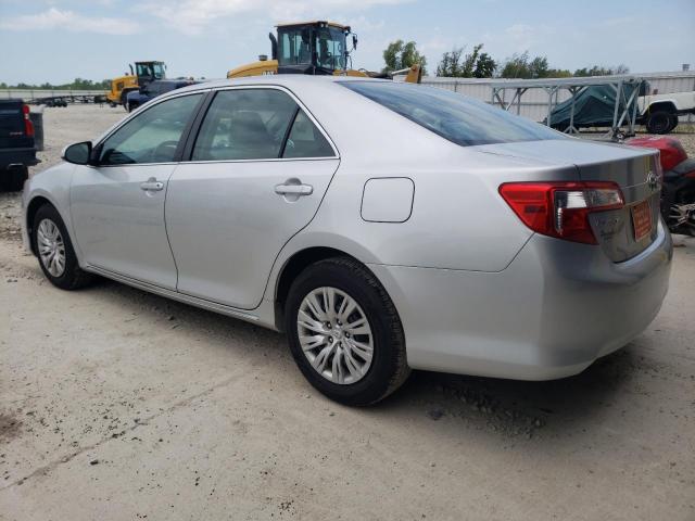 4T1BF1FK6CU069564 - 2012 TOYOTA CAMRY BASE SILVER photo 2