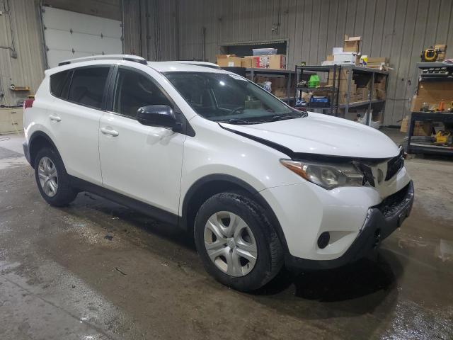 JTMZFREV8FJ058956 - 2015 TOYOTA RAV4 LE WHITE photo 4