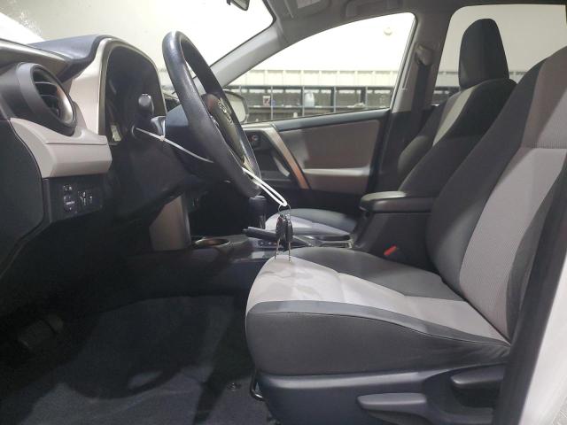 JTMZFREV8FJ058956 - 2015 TOYOTA RAV4 LE WHITE photo 7