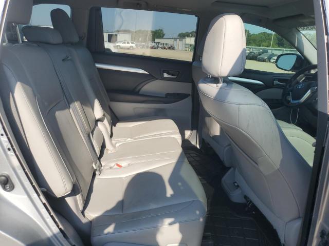 5TDKKRFHXFS083219 - 2015 TOYOTA HIGHLANDER XLE SILVER photo 11