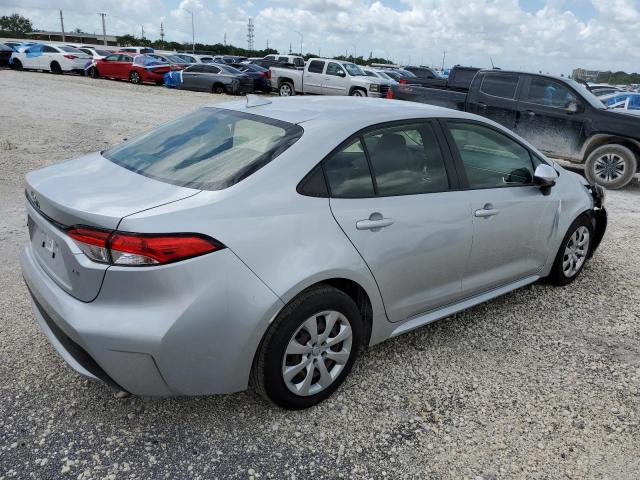 JTDEPMAE8MJ119028 - 2021 TOYOTA COROLLA LE SILVER photo 3