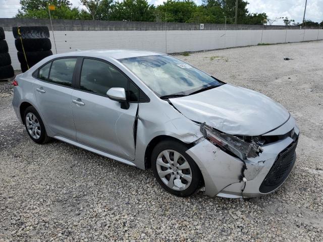 JTDEPMAE8MJ119028 - 2021 TOYOTA COROLLA LE SILVER photo 4