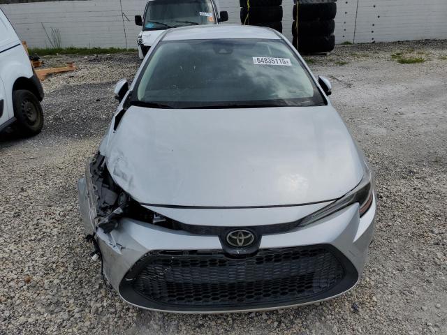 JTDEPMAE8MJ119028 - 2021 TOYOTA COROLLA LE SILVER photo 5