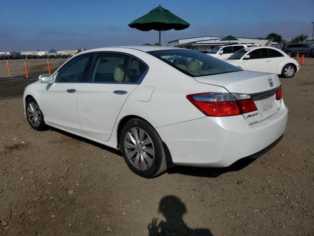 1HGCR2F75DA259264 - 2013 HONDA ACCORD EX WHITE photo 2