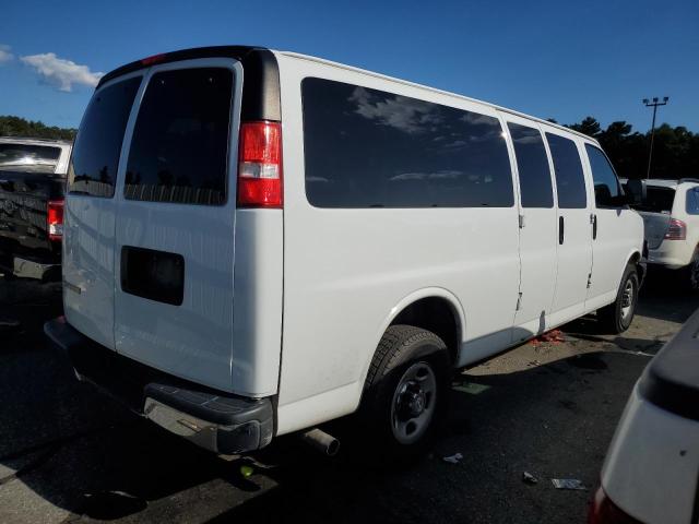 1GAZGPFG3H1275778 - 2017 CHEVROLET EXPRESS G3 LT WHITE photo 3