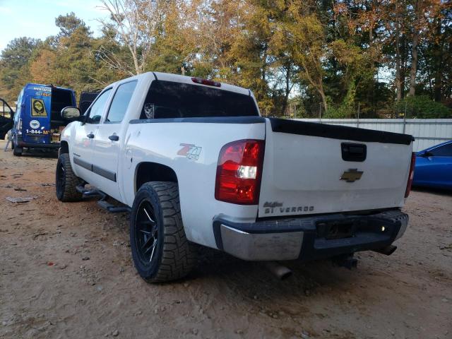 2GCEK13M371545435 - 2007 CHEVROLET SILVERADO K1500 CREW CAB WHITE photo 3