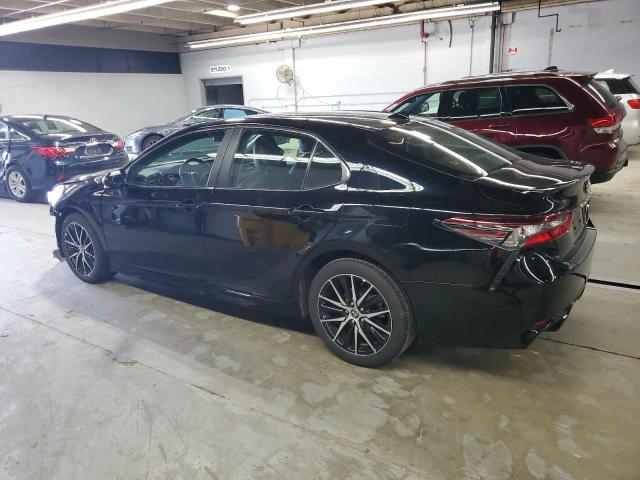 4T1G11AK8RU845049 - 2024 TOYOTA CAMRY SE NIGHT SHADE BLACK photo 2