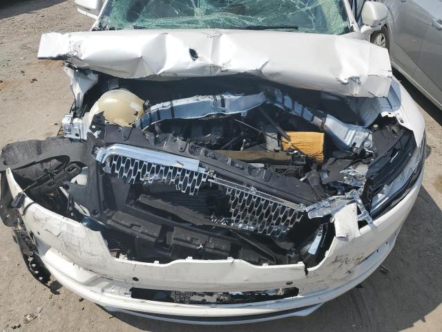 5LMCJ3C97KUL34844 - 2019 LINCOLN MKC RESERVE WHITE photo 12