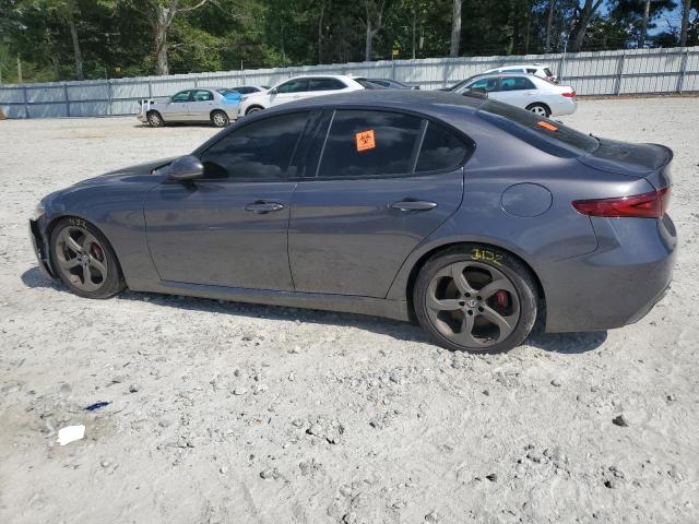 ZARFAEBNXJ7592244 - 2018 ALFA ROMEO GIULIA Grau Foto 2