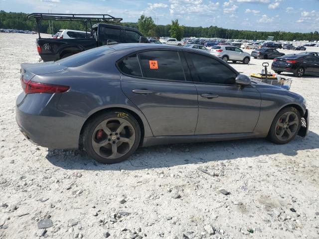 ZARFAEBNXJ7592244 - 2018 ALFA ROMEO GIULIA Grau Foto 3